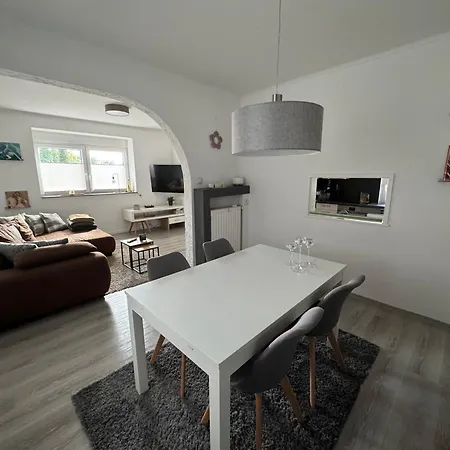 Wunderschoenes Einfamilienhaus